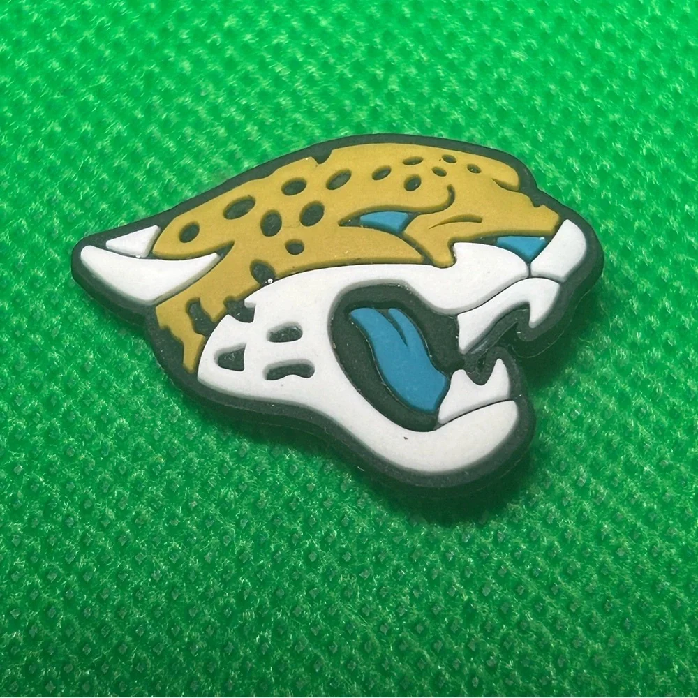 🌼 (5/$10 or 10/$15) NEW “NFL” Fun Croc
Charm Collection Jacksonville Jaguars - Picture 1 of 2